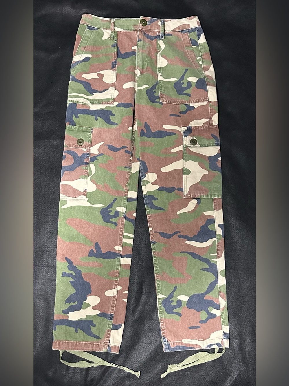 Urban Outfitters Camo Cinched Ankle Cargo Pants - Green/Brown/Beige